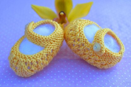 Summer Lace Baby Booties