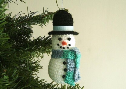Snowman hanging ornament