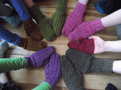 Comfy Mittens Family Style