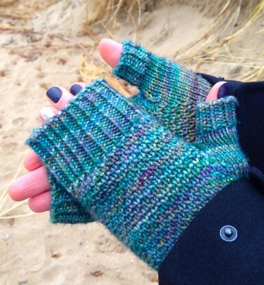 Twisted Sand Mitts