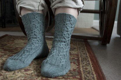 Red Rover Cable Socks