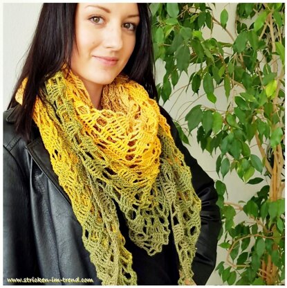 Crochet Triangle Shawl BioTronik #2