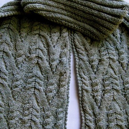 Cable Lace Mountain Turtleneck Scarf