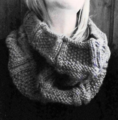 Aran Moss and Rib Cowl, Scarf, Neck Warmer