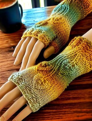 Autumn Leaf Half Gloves