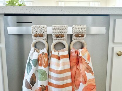 Button Closure Towel Holder 105