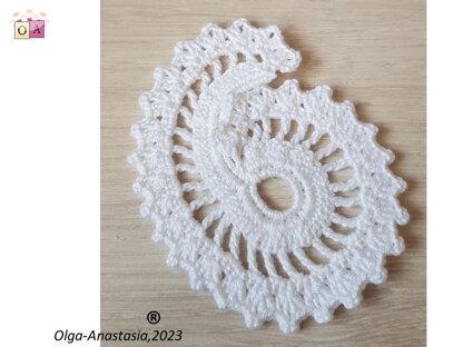 Antique crochet curl