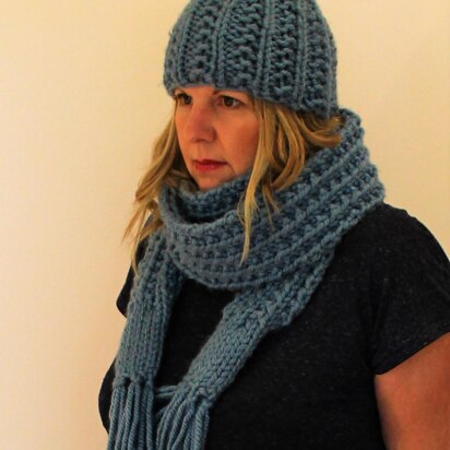 Winter Blues Pom Pom Hat & Scarf Set