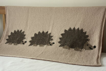 Hedgehog and hoglets blanket