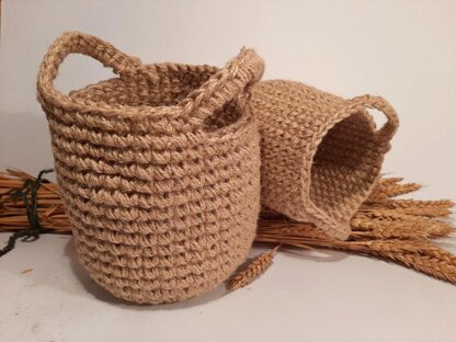 Jute Basket With Handles (2 sizes)