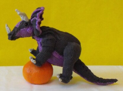 MICRO TRACY TRICERATOPS TOY DINOSAUR KNITTING PATTERN