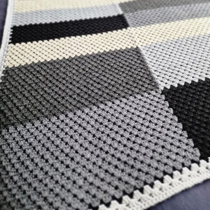 Grannys on the Block Blanket
