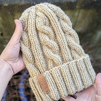 Crème Brûlée Cable Knit on circular needles Hat - knitting pattern