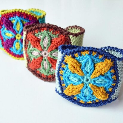 Compass Cuff Overlay Crochet