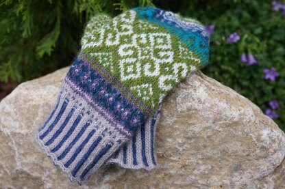 Fall's Hope Fair Isle Mittens