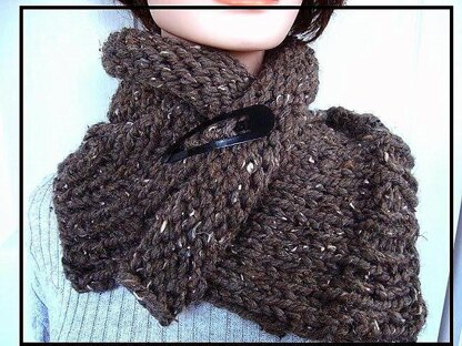 512 KNITTED CHUNKY COWL