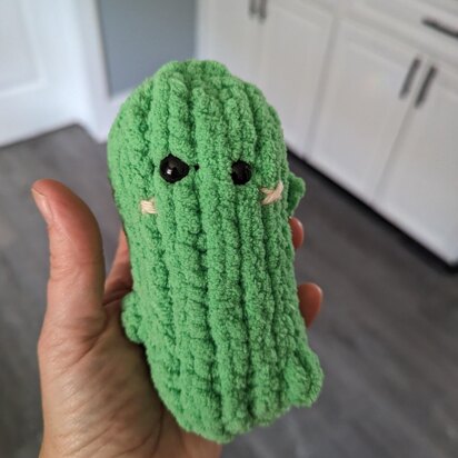 Little Gherkin Pickle - knitting pattern