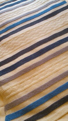 Alexander's Blanket Knitting pattern by Auroraknit | LoveCrafts