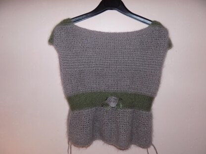 Empire Style Sleeveless Sweater (Top) with Felt Flower