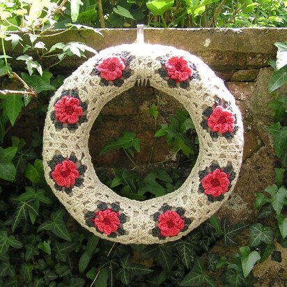 Rose granny square wreath