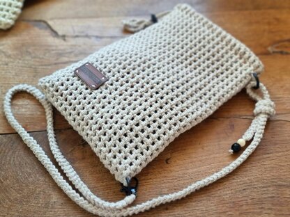 Mobile phone crossbody shoulder bag crochet pattern T19