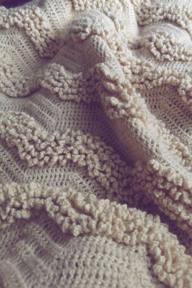 Scandi Decor Throw in wavy texture, featuring mohair chunky boucles