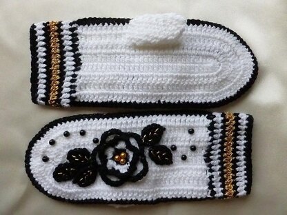 Crocheted Mittens Fantasy