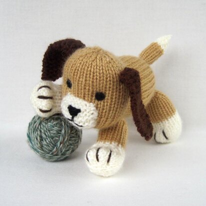 Muffin the puppy - knitted dog