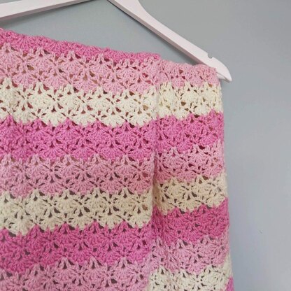 Lace Fan Stitch Baby Blanket