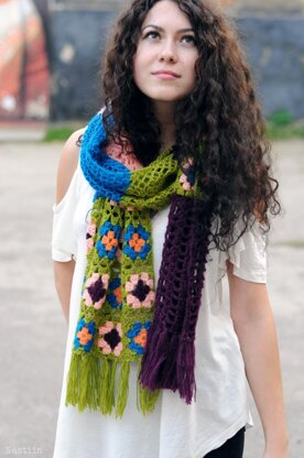 Farfallina patchwork crochet scarf with fringe