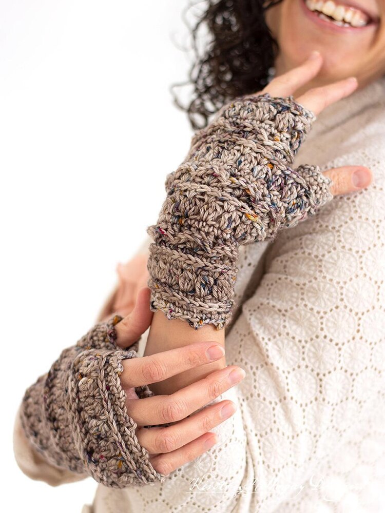 Lacy fingerless clearance gloves