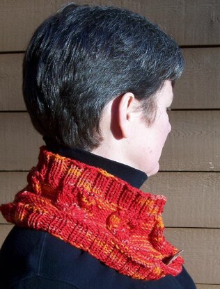 Chroi Thine (Irish = Hearts On Fire) cowl