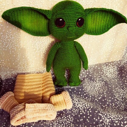 Baby Yoda crochet pattern, Amigurumi Yoda (Deutsch, English, Français)