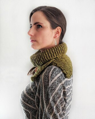 Puzzlewood Cowl