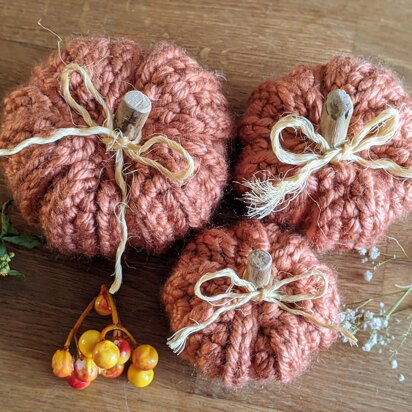 Three Little Pumpkins, crochet pumpkin