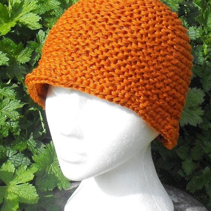 Superfast Cloche Hat Knitting Pattern - Madmonkeyknits