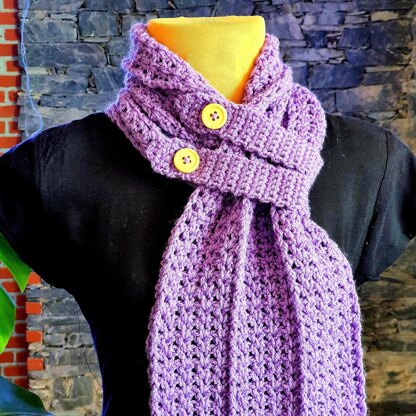 Buttoned ribbed scarf