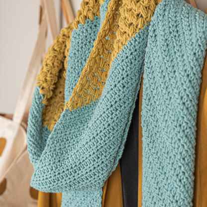 Slanted Scarf in Yarn and Colors Baby Fabulous - YAC100135 - Downloadable PDF