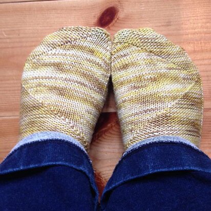 Rijel’s Never Gonna Make These Socks - knitting pattern