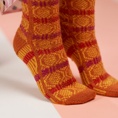 Hive Socks in West Yorkshire Spinners Signature 4ply - DBP0235 - Downloadable PDF