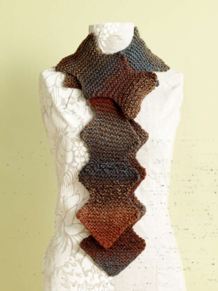 Woodland Path Scarf in Lion Brand Tweed Stripes - L0478