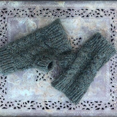 Four Stitch Cable Mittens