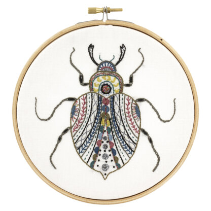 Un Chat Dans L'Aiguille Barnabas the Beetle Printed Embroidery Kit