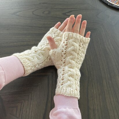 Fenella Gloves - knitting pattern