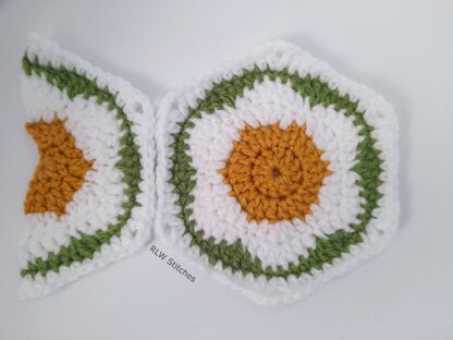 Retro Daisy motifs