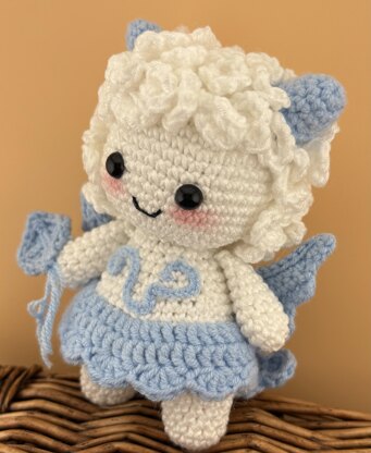 Aura – Cute Amigurumi Pattern Available in English & Portuguese