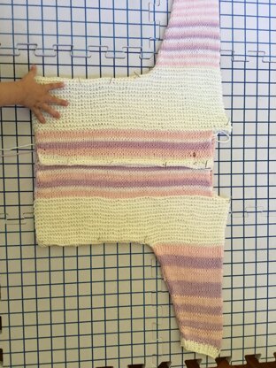 Baby sideways knit cardigan with stripe pattern - P066