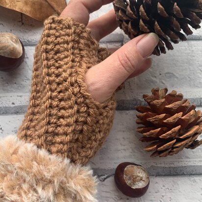 Faux Fur Fingerless Gloves