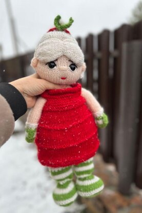 Mrs Claus knitting pattern