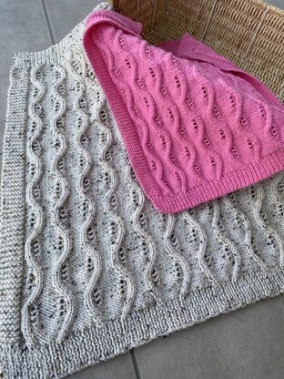 Cosy cable blanket